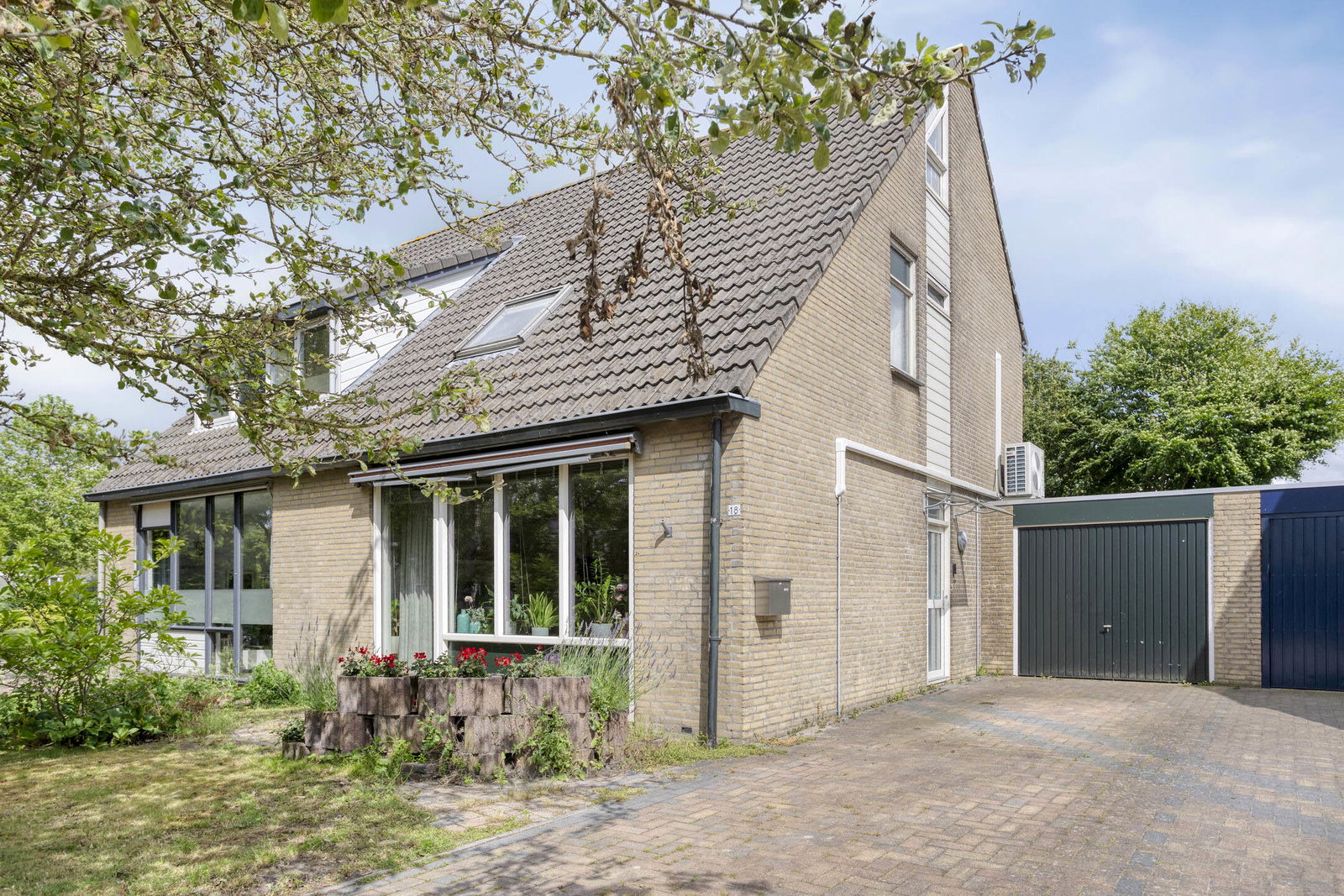 Hoofdfoto van Taling 18